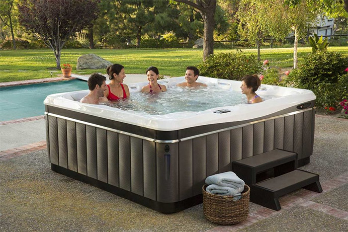spécialiste SPA extérieur Nantes