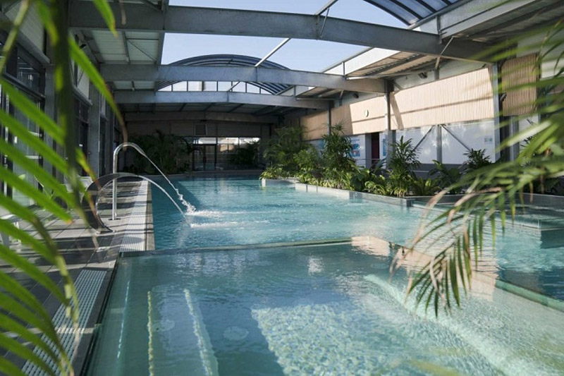 constructeur piscine intérieure de collectivité Nantes